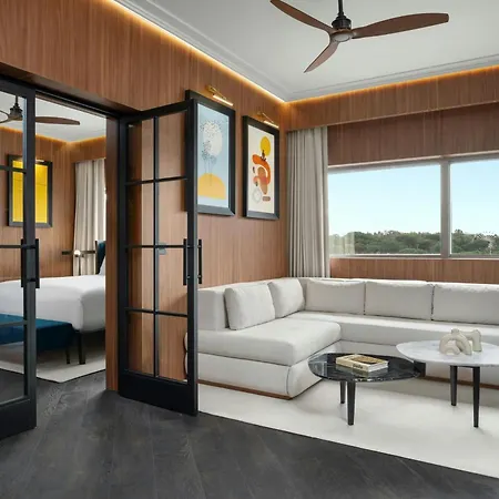 Sheraton Hotel&conference Center 4*
