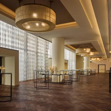 Hotel Sheraton Hotel&conference Center 4*