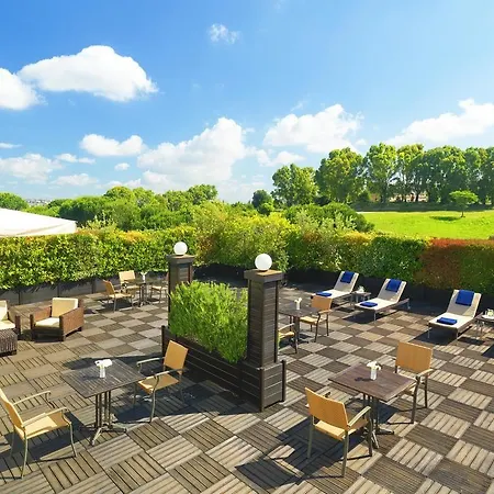 Sheraton Hotel&conference Center Hotel 4*